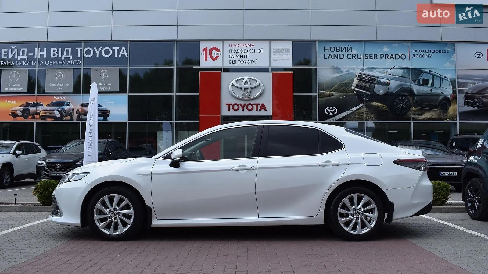 2021 Toyota Camry - мініатюра 3
