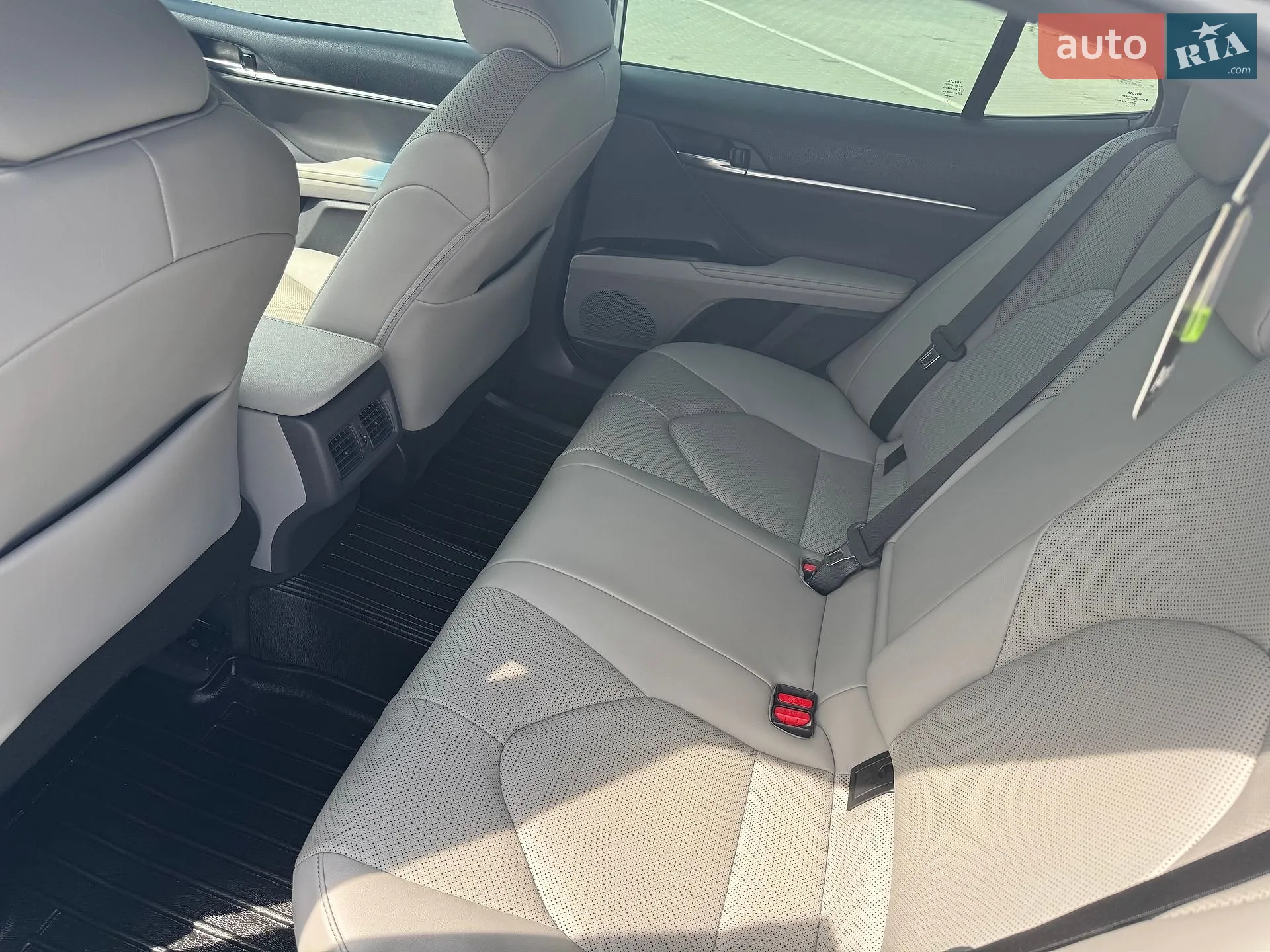 2022 Toyota Camry - мініатюра 26