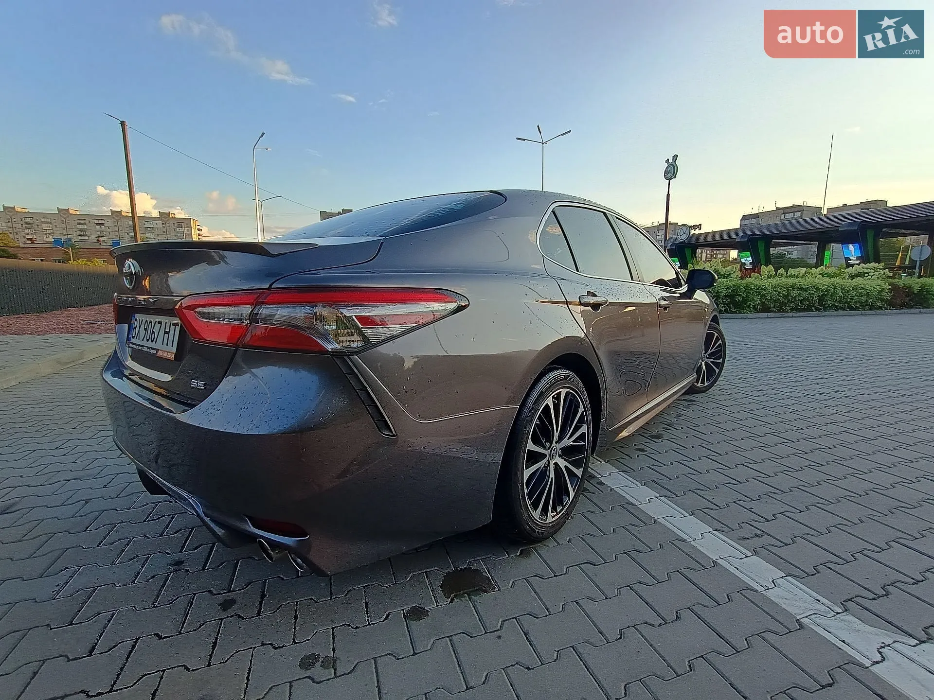 2017 Toyota Camry - мініатюра 2