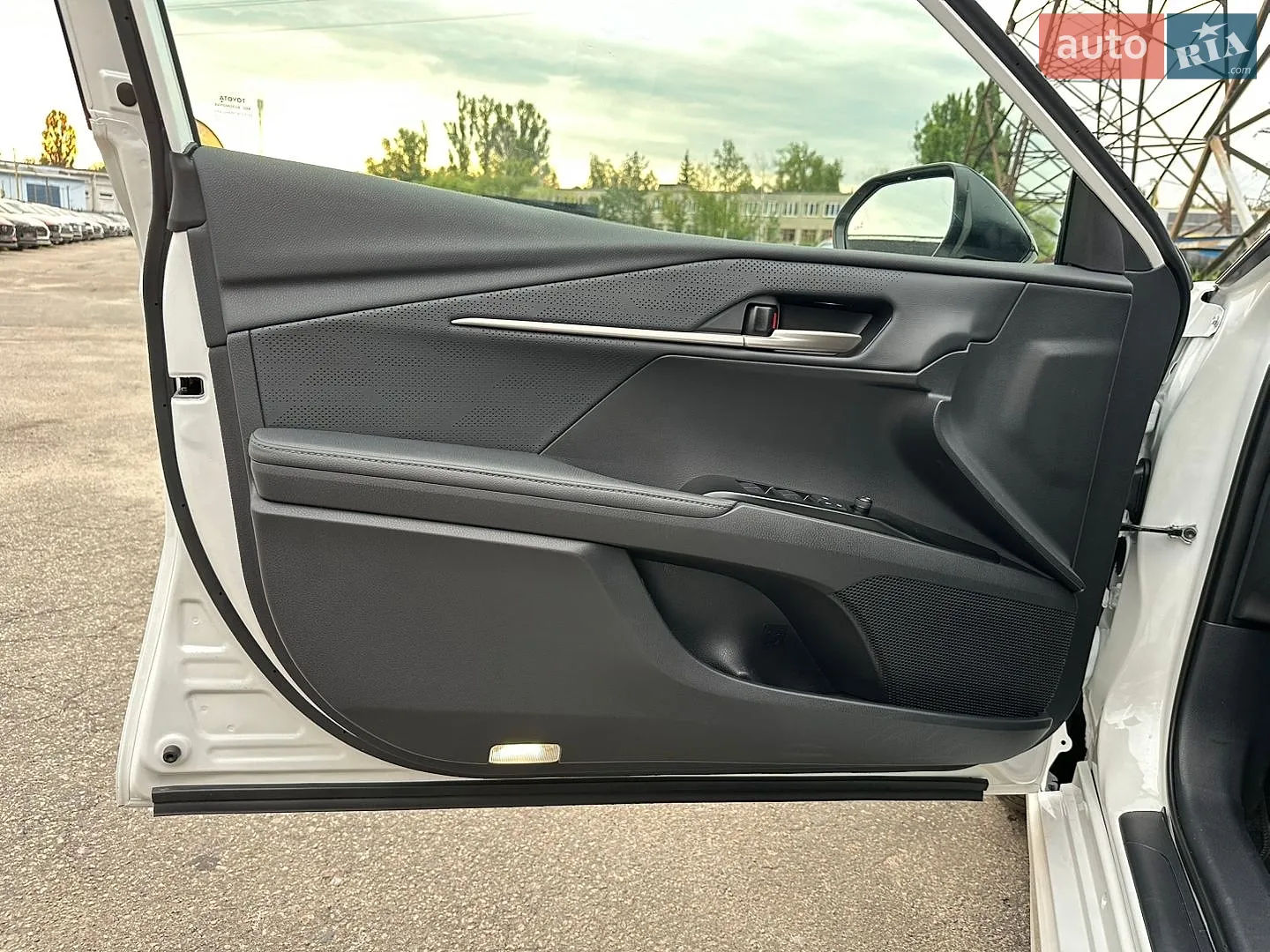 2025 Toyota Camry - мініатюра 15