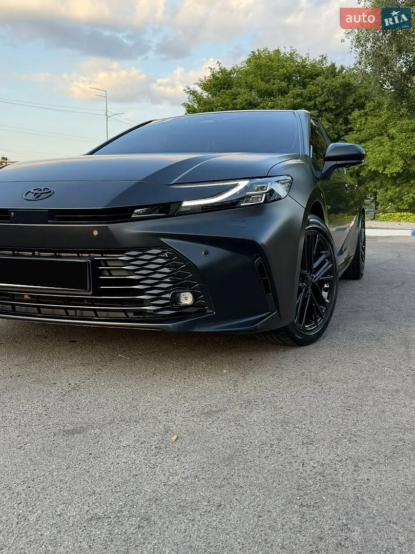2025 Toyota Camry - фото 1