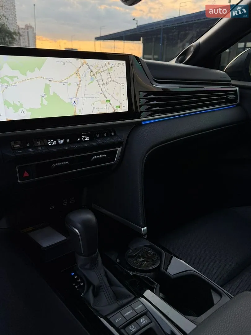 2025 Toyota Camry - мініатюра 17