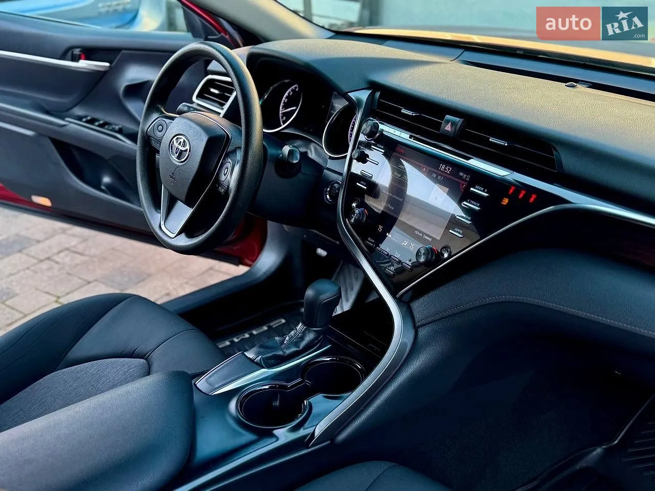 2018 Toyota Camry - мініатюра 15