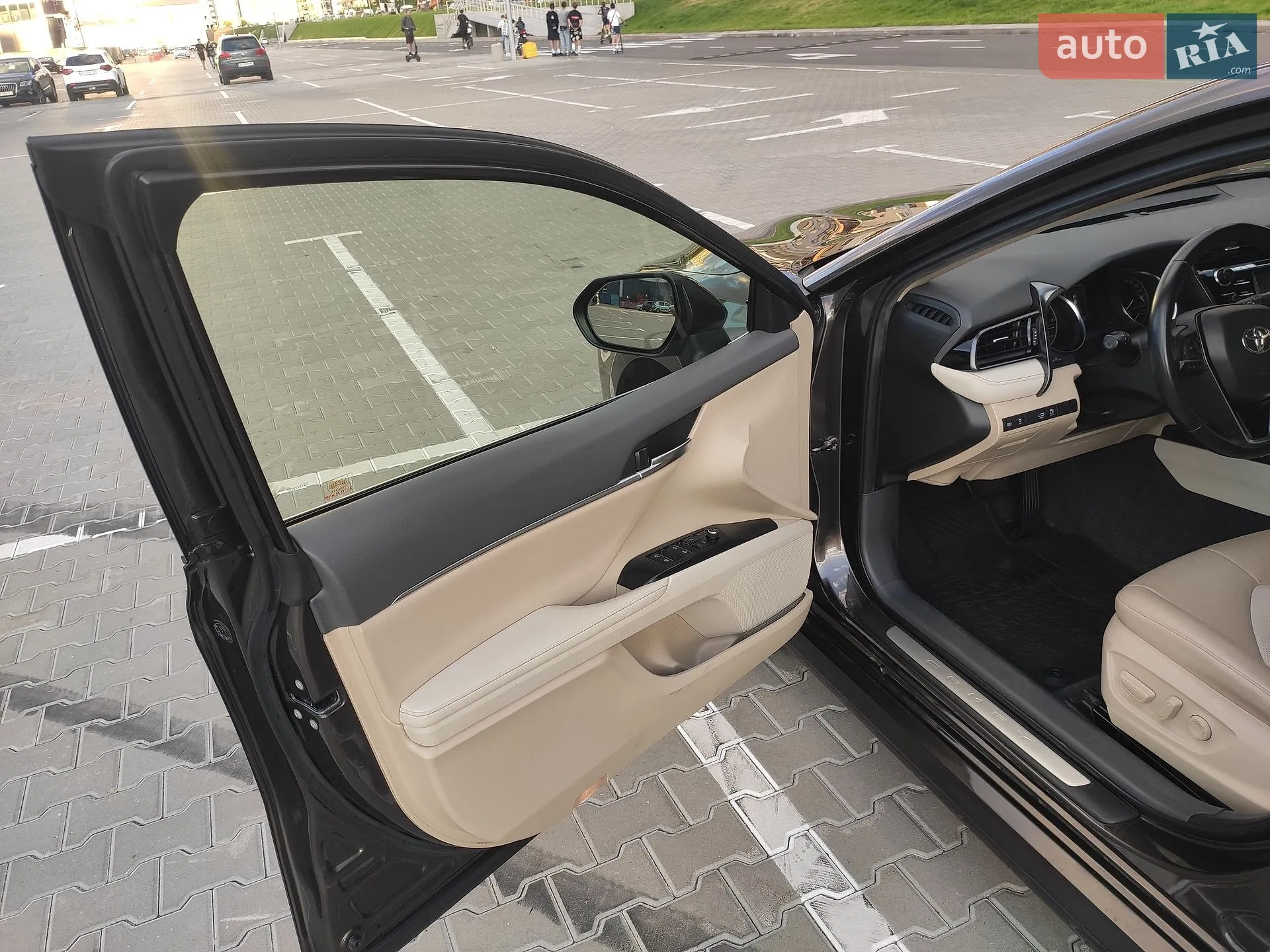 2019 Toyota Camry - мініатюра 19