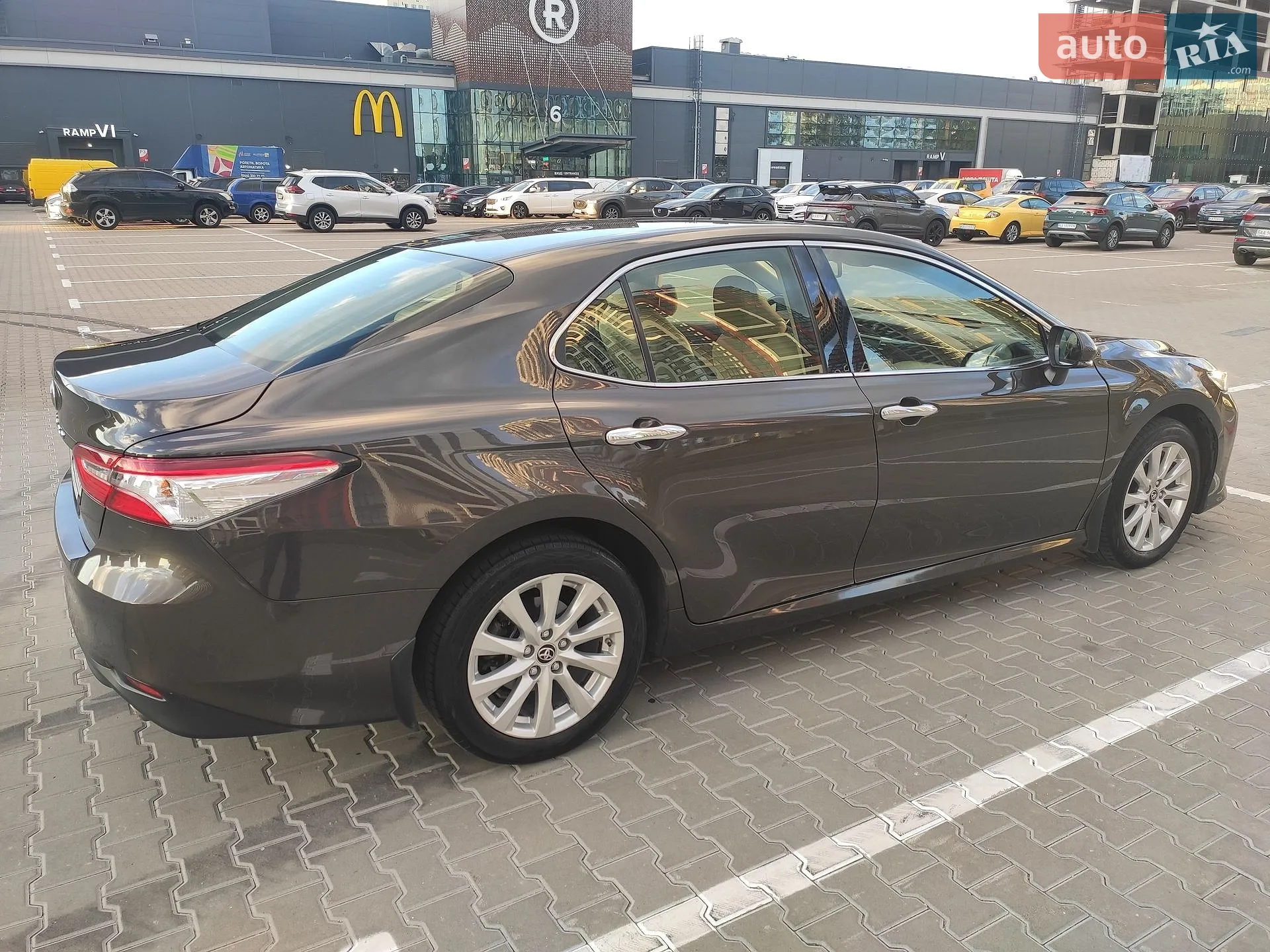 2019 Toyota Camry - мініатюра 4
