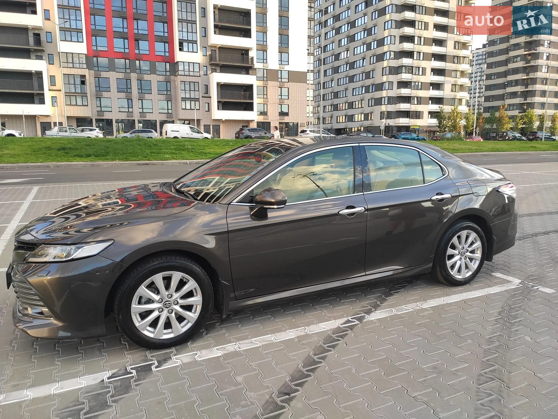 2019 Toyota Camry - мініатюра 3