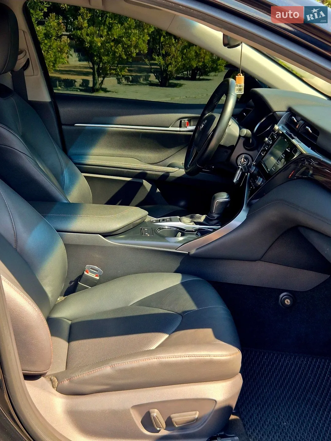 2019 Toyota Camry - мініатюра 14