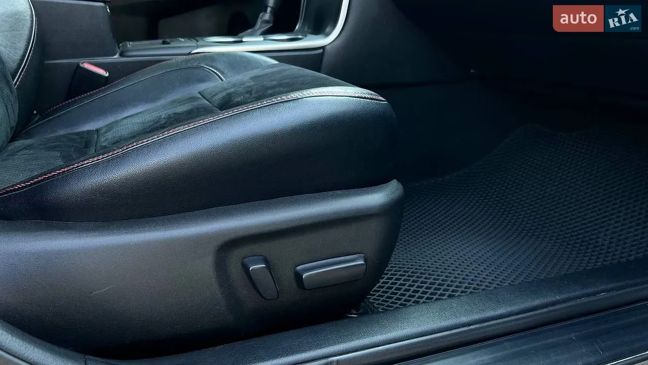 2016 Toyota Camry - мініатюра 24