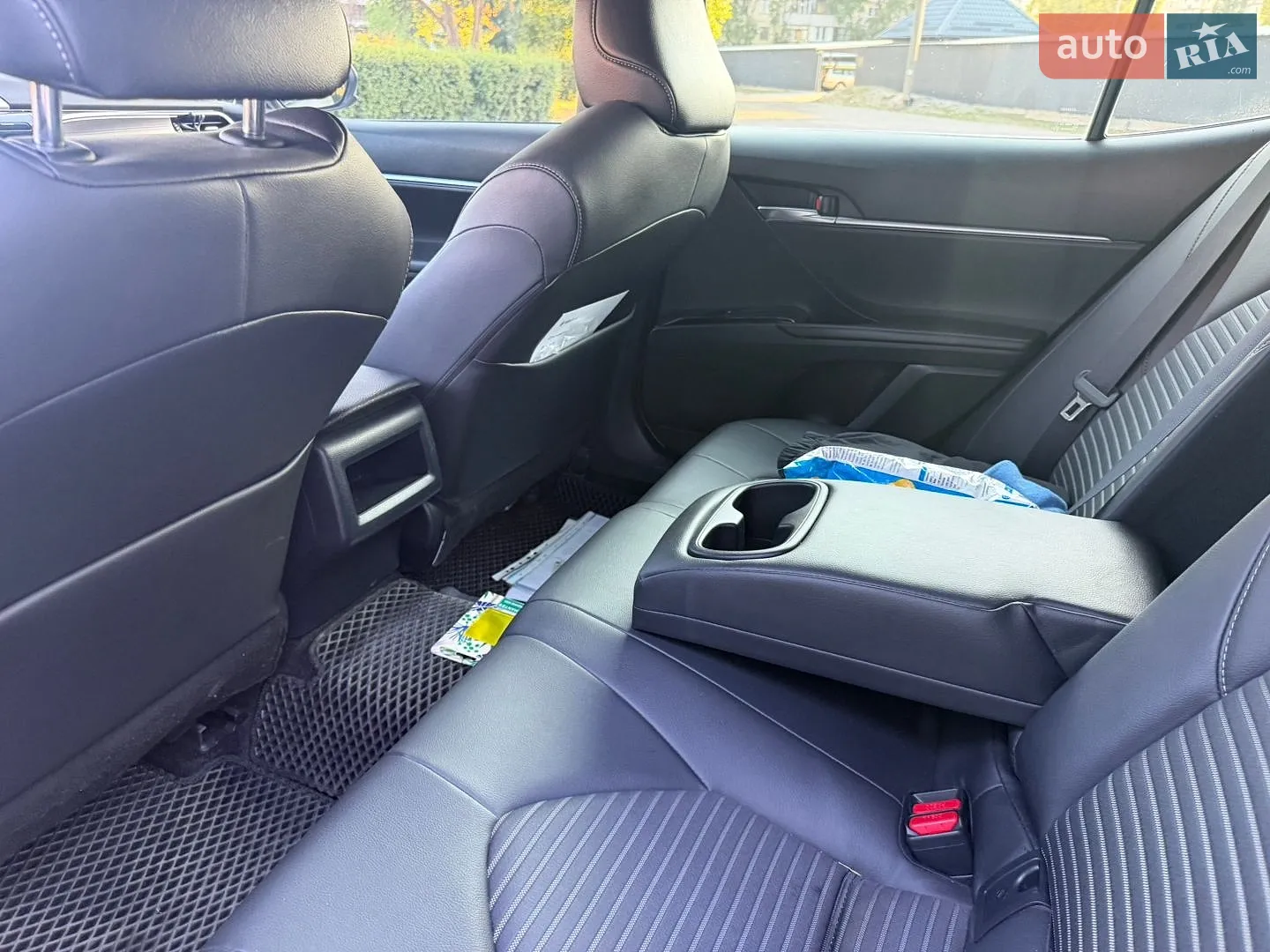 2017 Toyota Camry - мініатюра 12