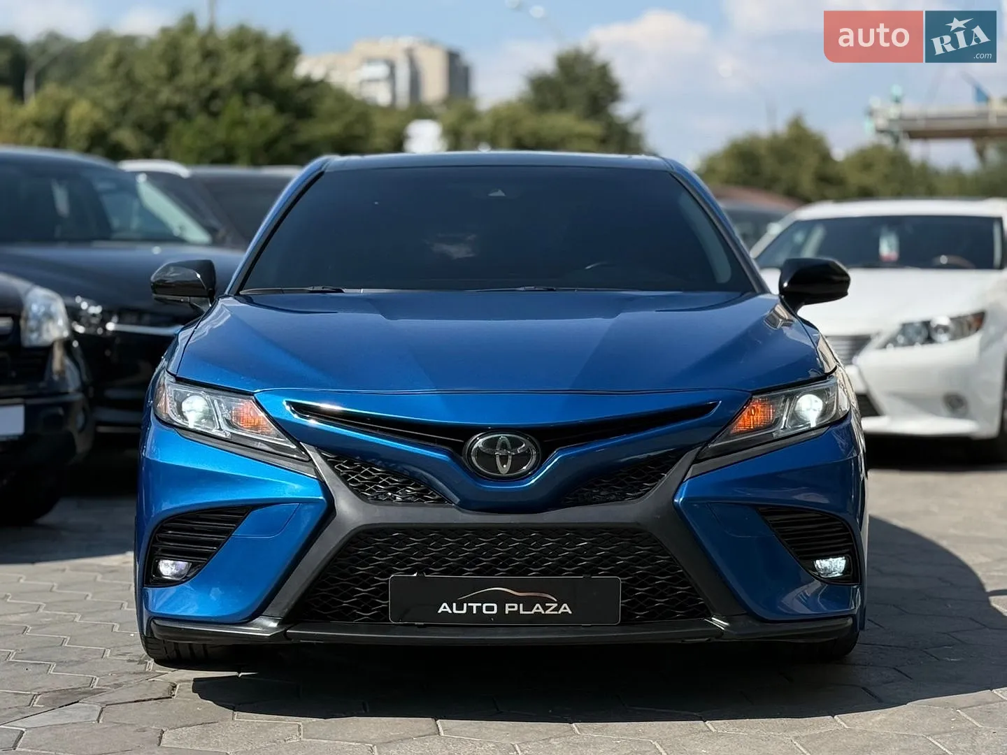 2017 Toyota Camry - мініатюра 2