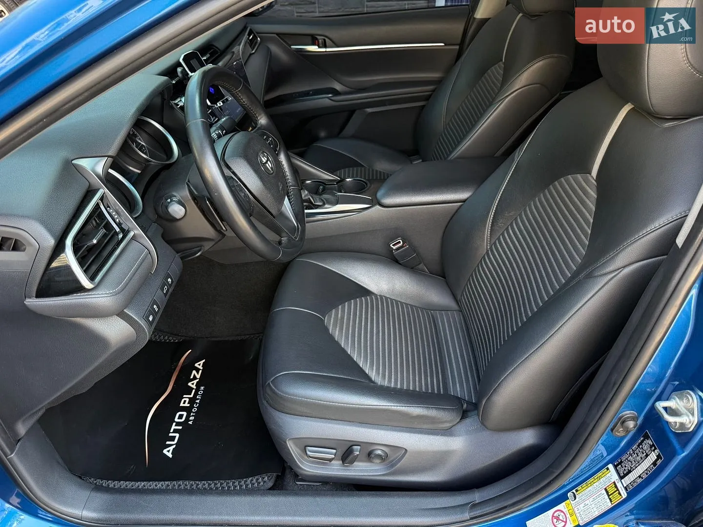 2017 Toyota Camry - мініатюра 16