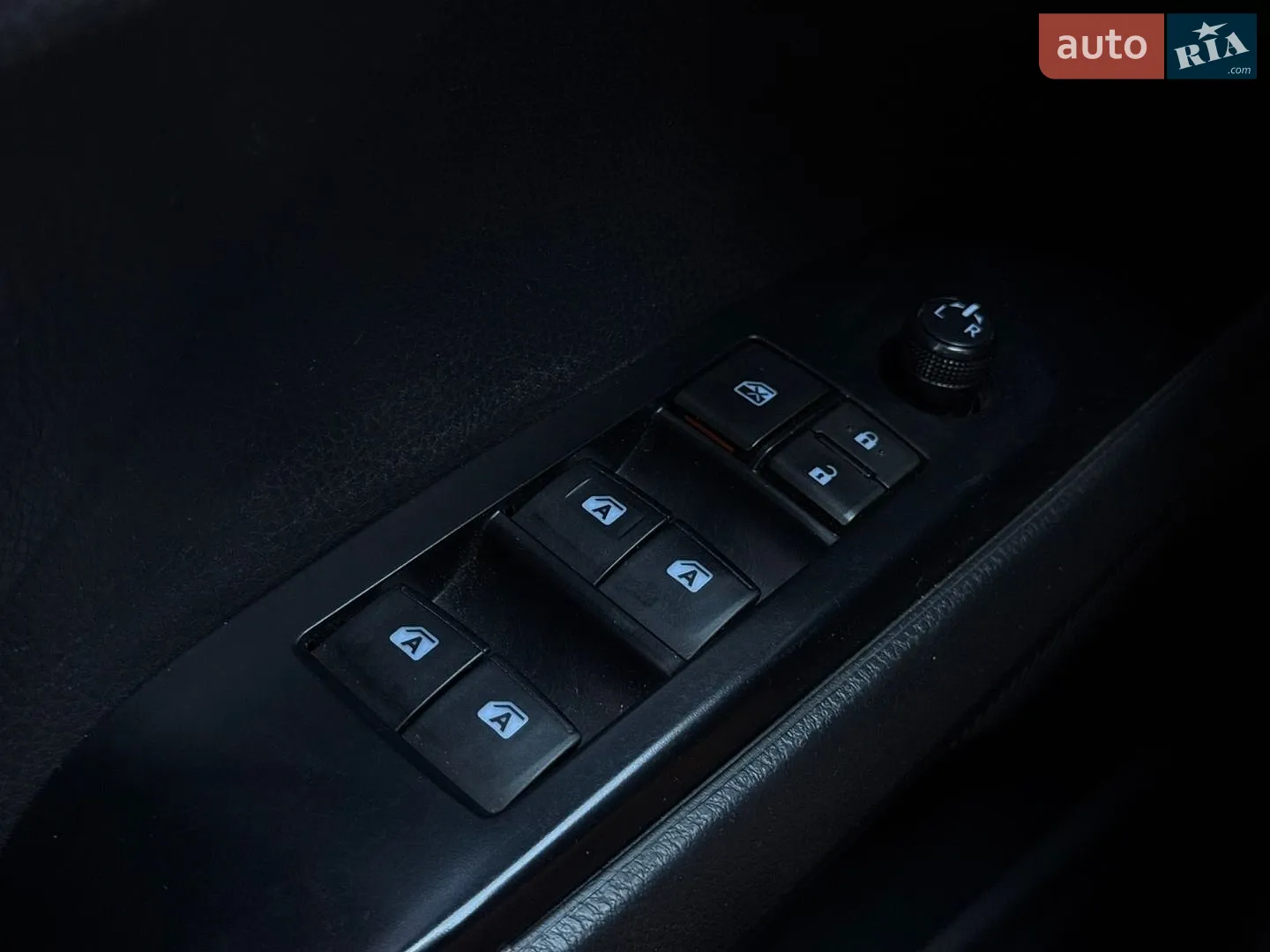 2017 Toyota Camry - мініатюра 31