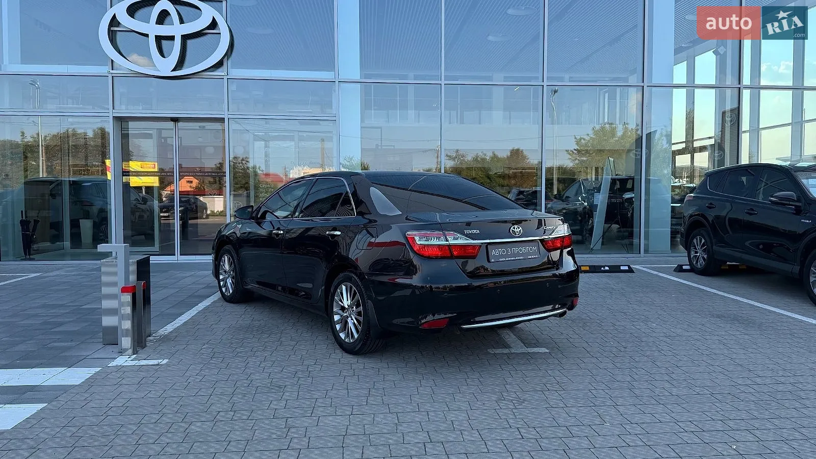 2017 Toyota Camry - мініатюра 2