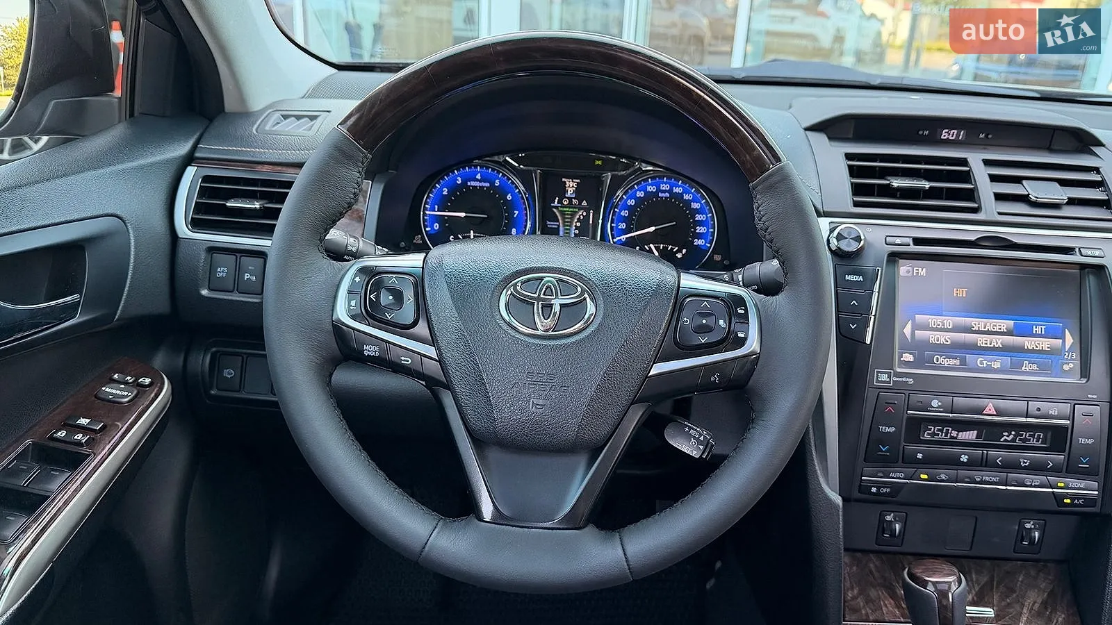 2017 Toyota Camry - мініатюра 13