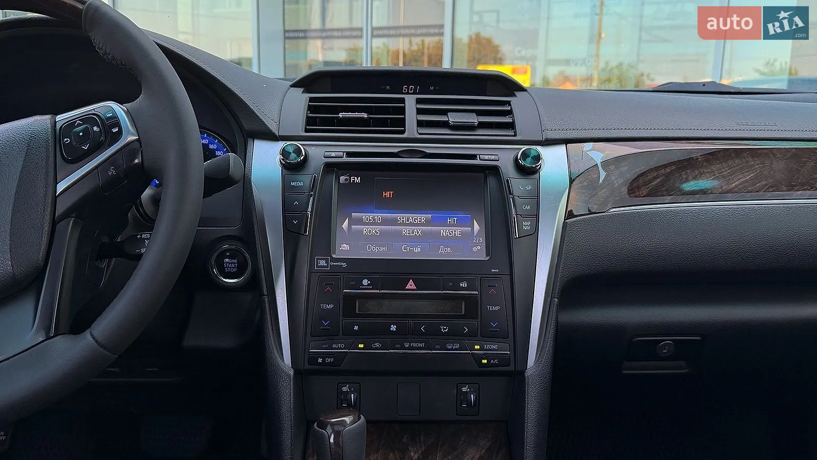 2017 Toyota Camry - мініатюра 15