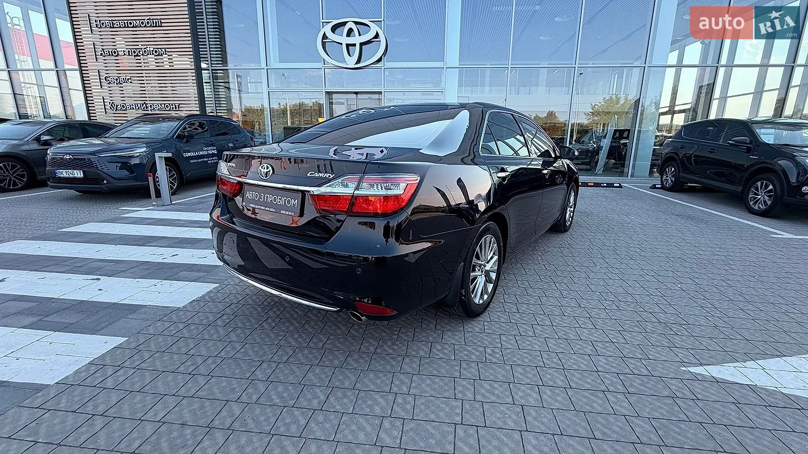 2017 Toyota Camry - мініатюра 18
