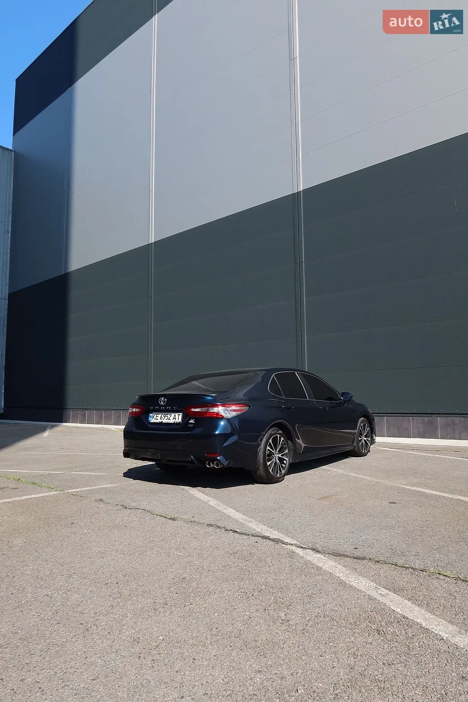 2018 Toyota Camry - мініатюра 2
