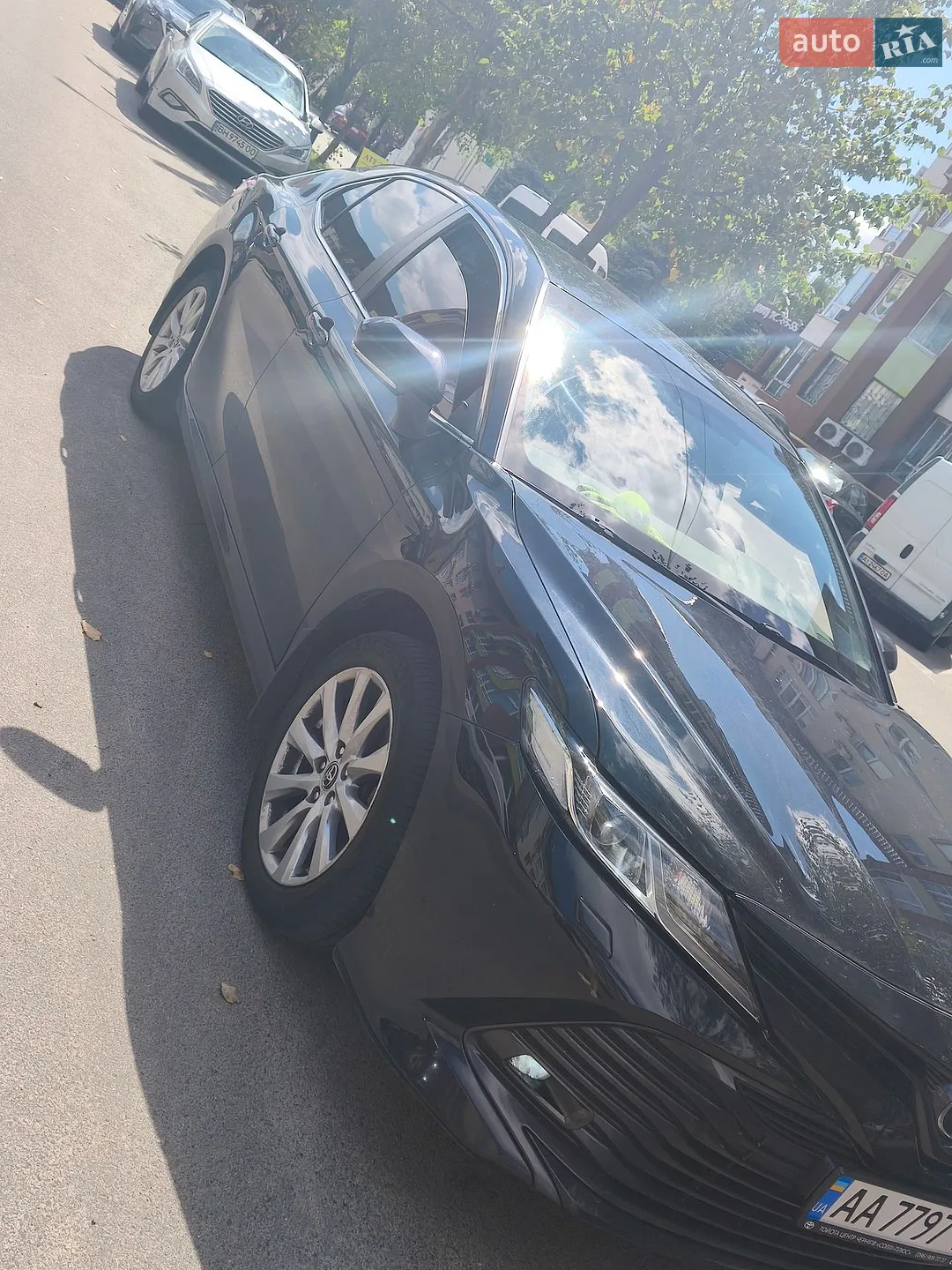 2019 Toyota Camry - мініатюра 3