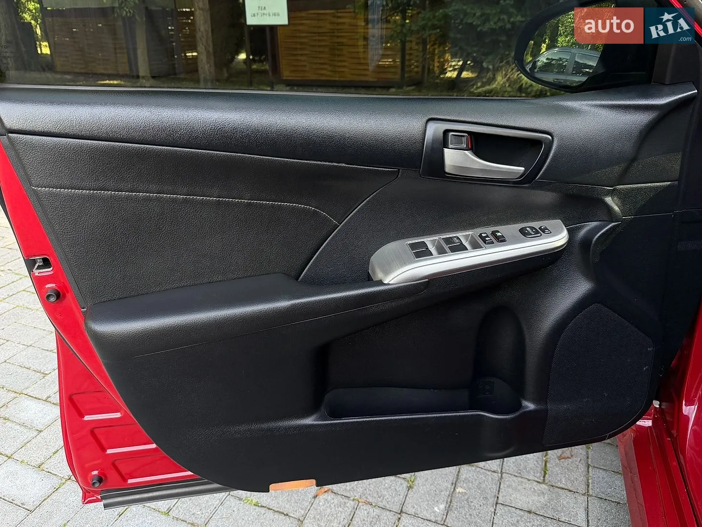 2013 Toyota Camry - мініатюра 28