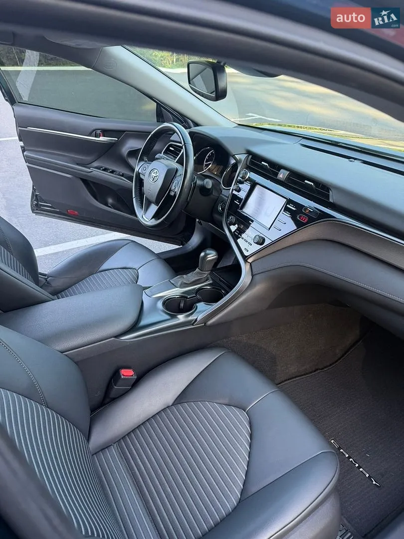 2020 Toyota Camry - мініатюра 12
