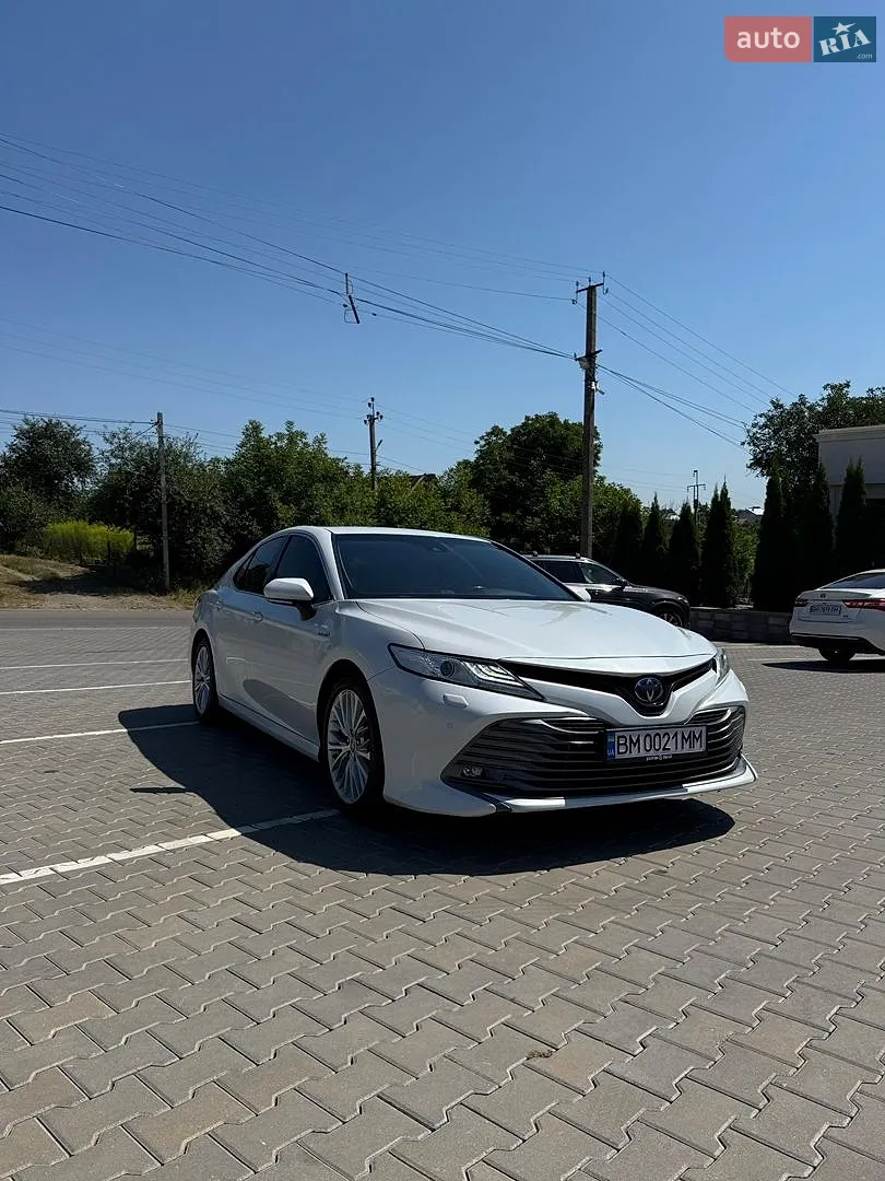 2020 Toyota Camry - фото 1