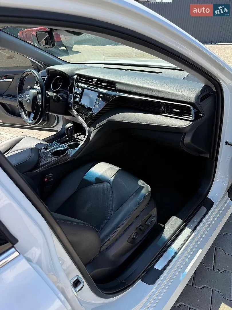 2020 Toyota Camry - мініатюра 10