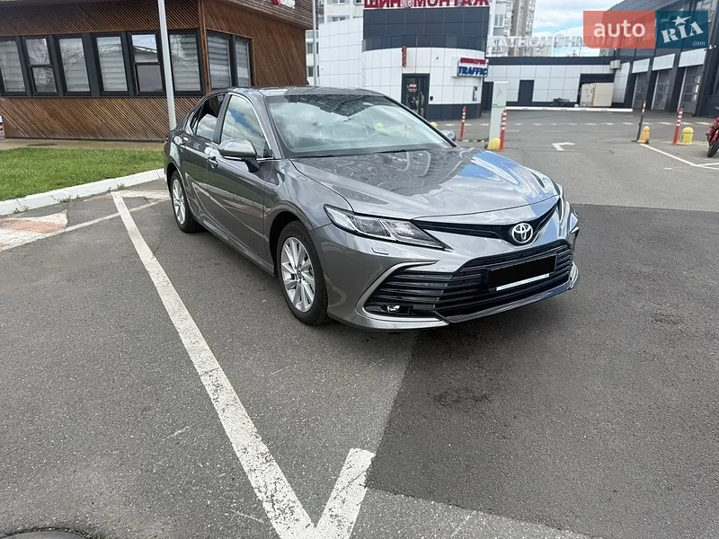 Toyota Camry 2024