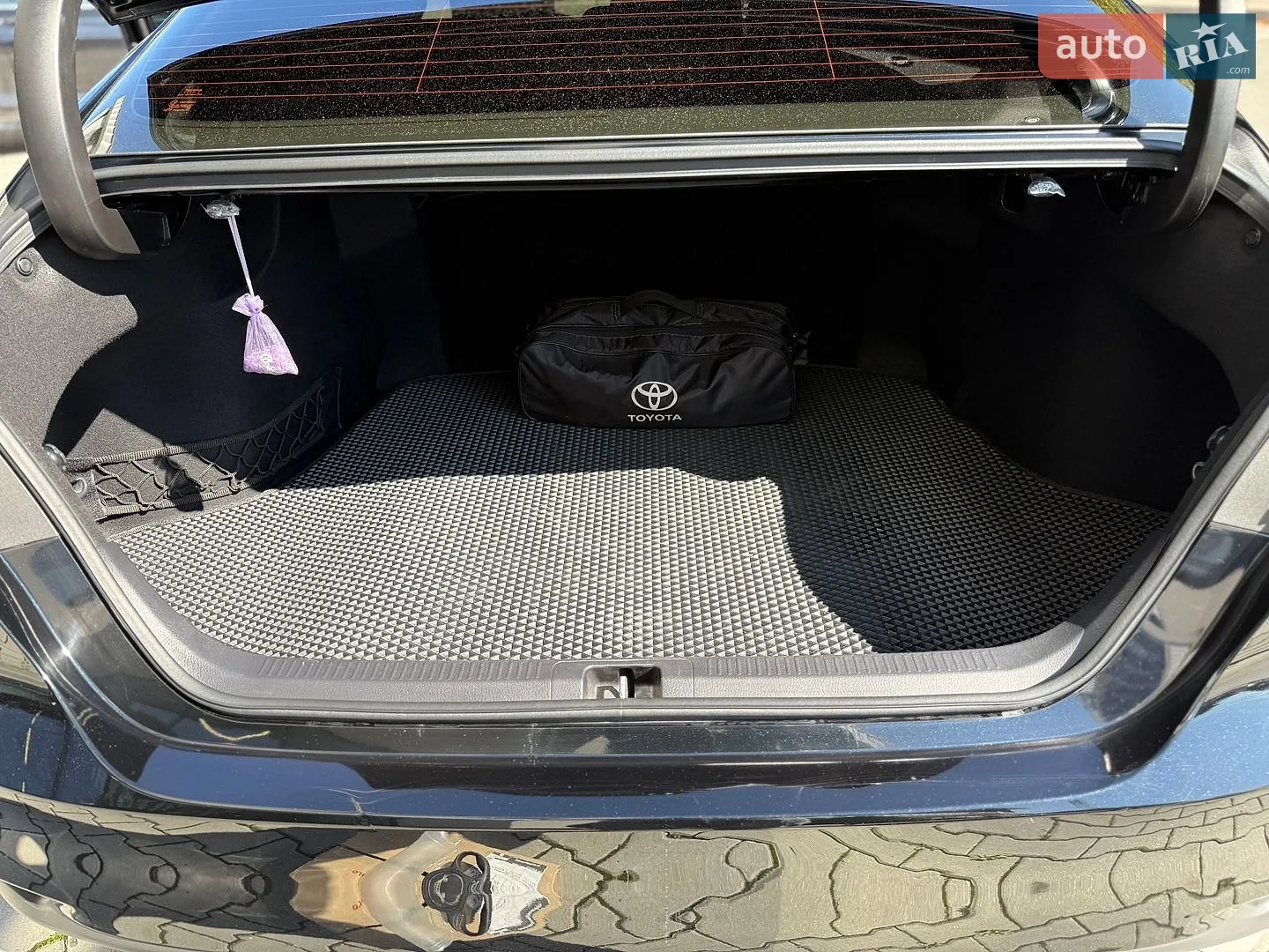 2018 Toyota Camry - мініатюра 18