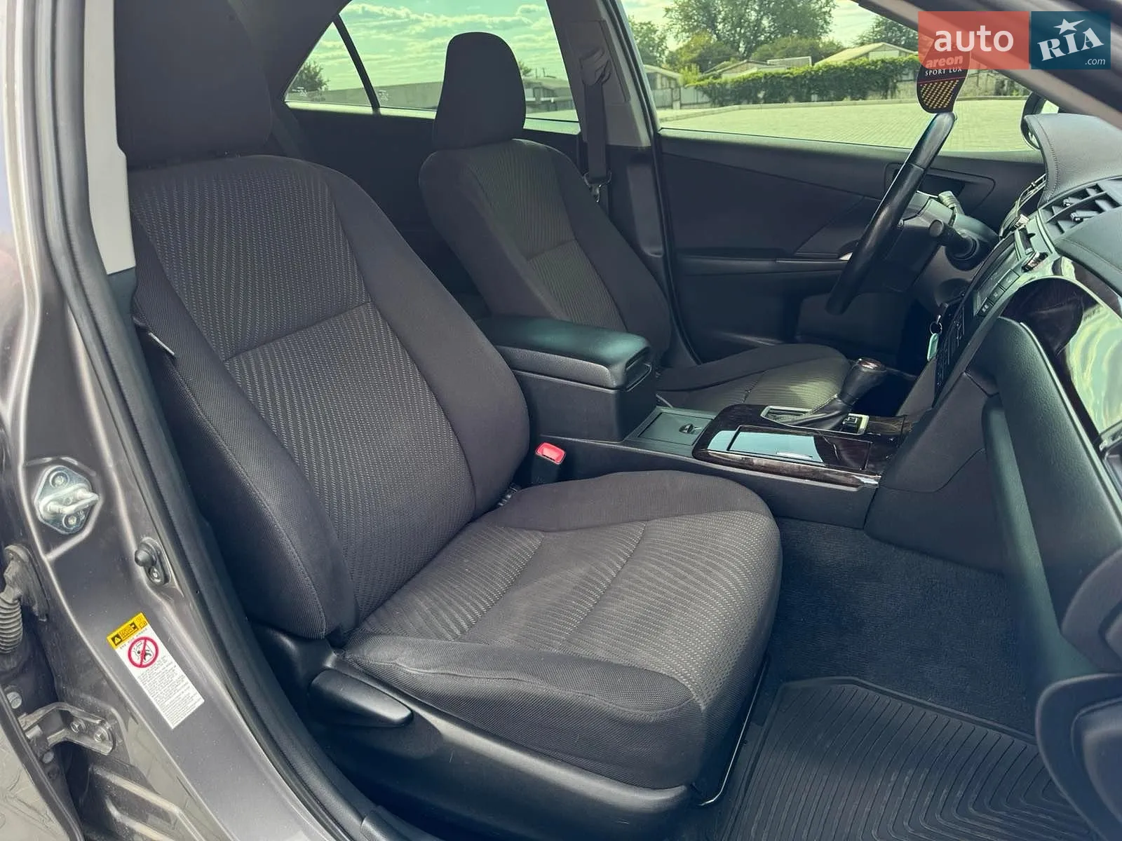 2016 Toyota Camry - мініатюра 18