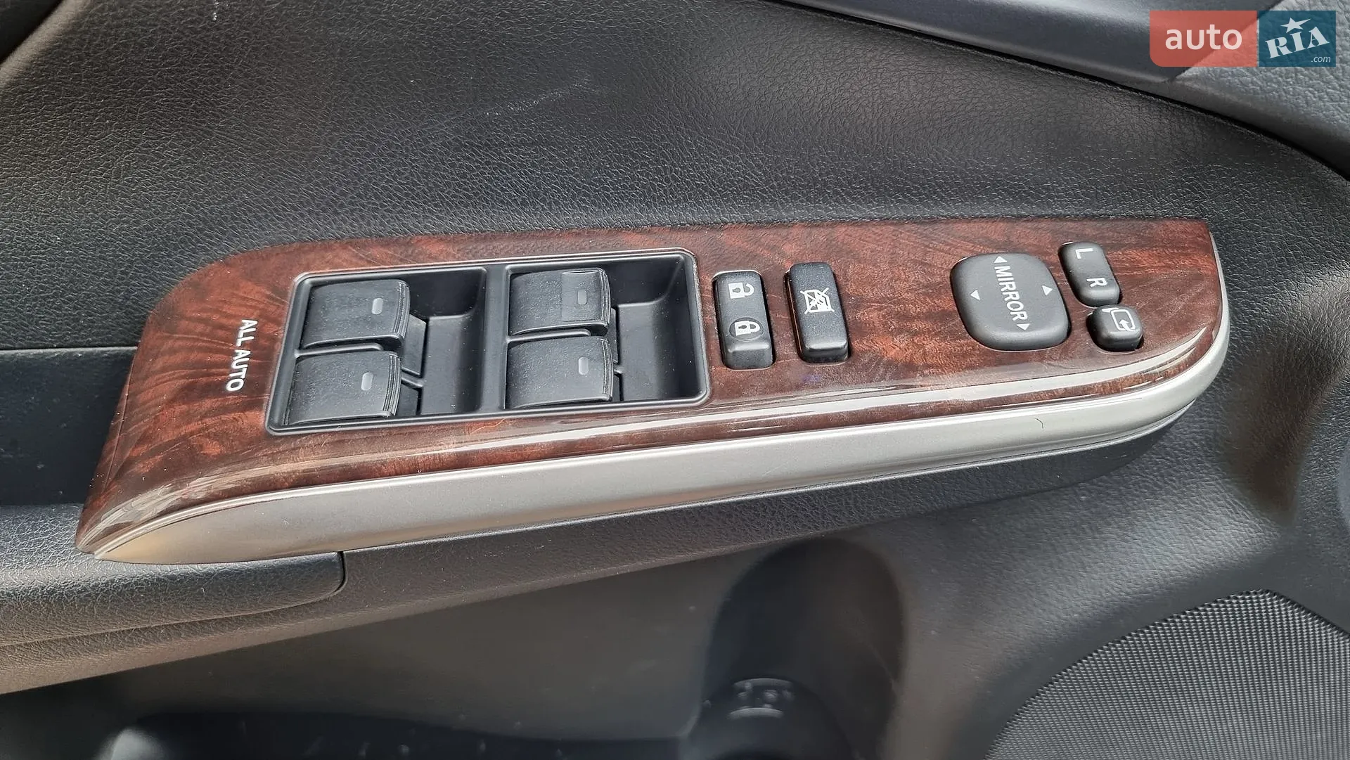 2015 Toyota Camry - мініатюра 21