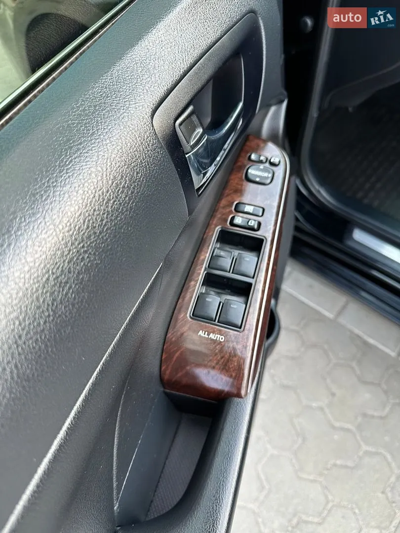 2016 Toyota Camry - мініатюра 25