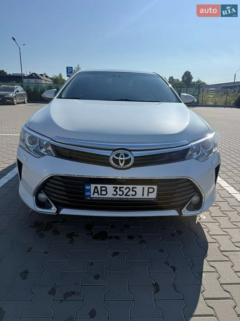 2015 Toyota Camry - фото 1