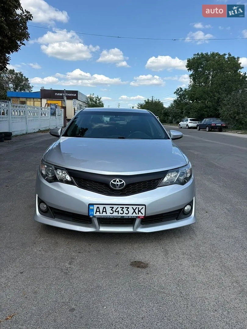 2014 Toyota Camry - мініатюра 2