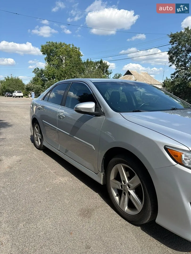2014 Toyota Camry - мініатюра 17