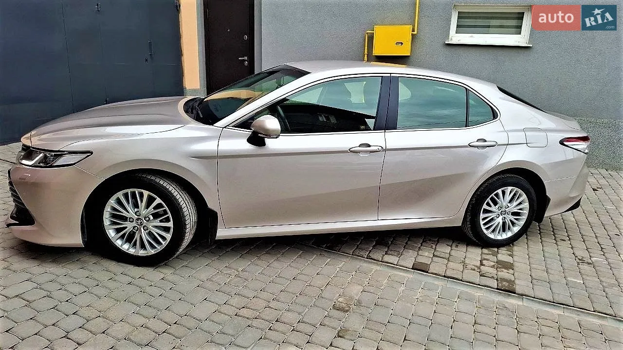 2017 Toyota Camry - мініатюра 3