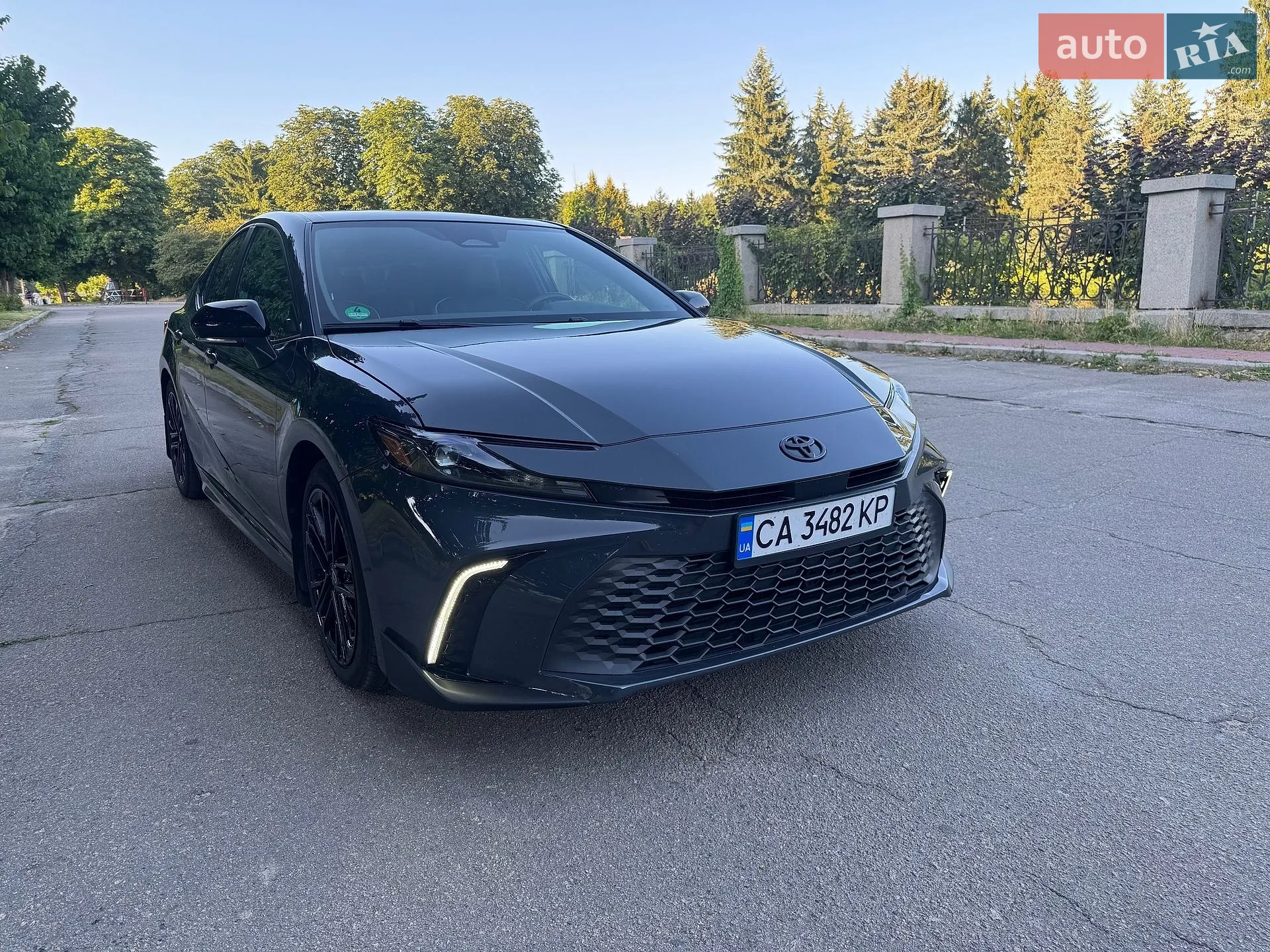 2025 Toyota Camry - фото 1