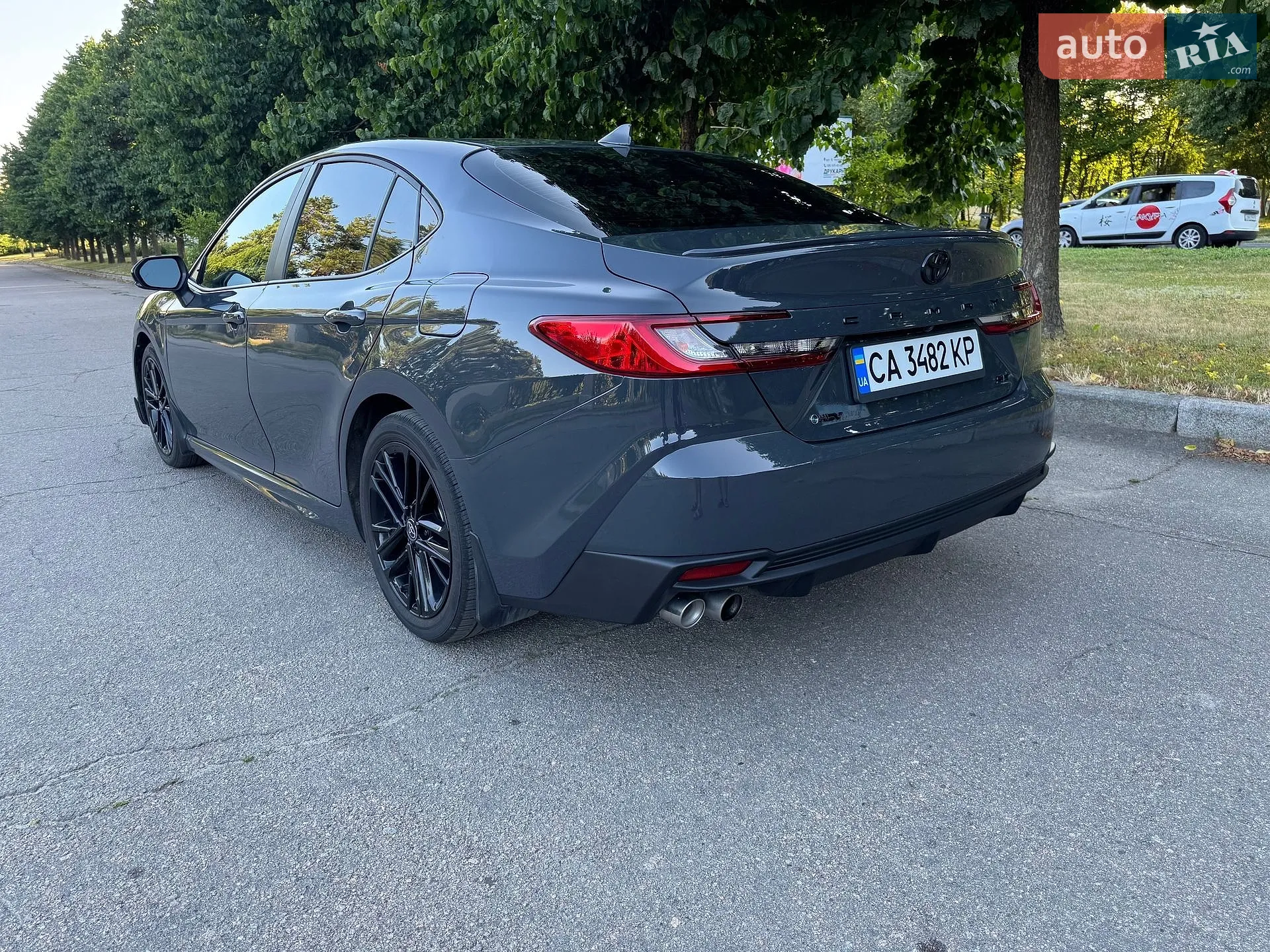 2025 Toyota Camry - мініатюра 8