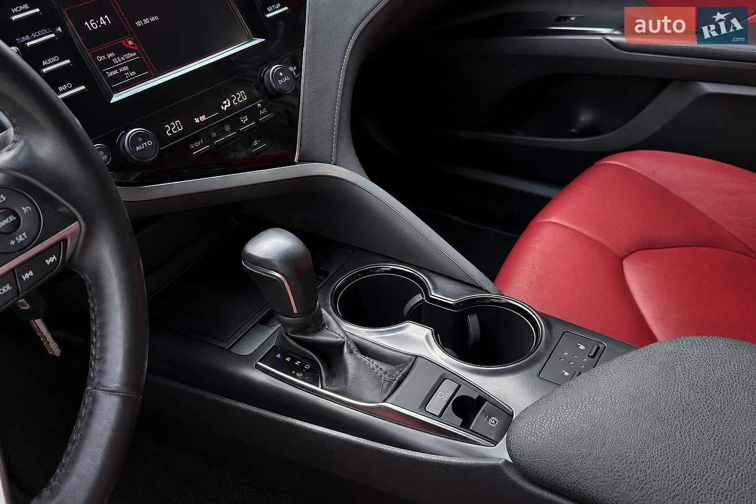 2018 Toyota Camry - мініатюра 8