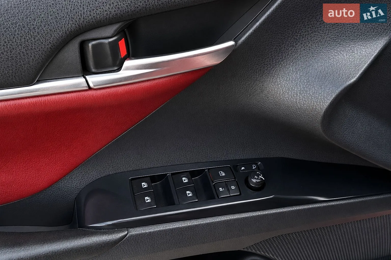 2018 Toyota Camry - мініатюра 12
