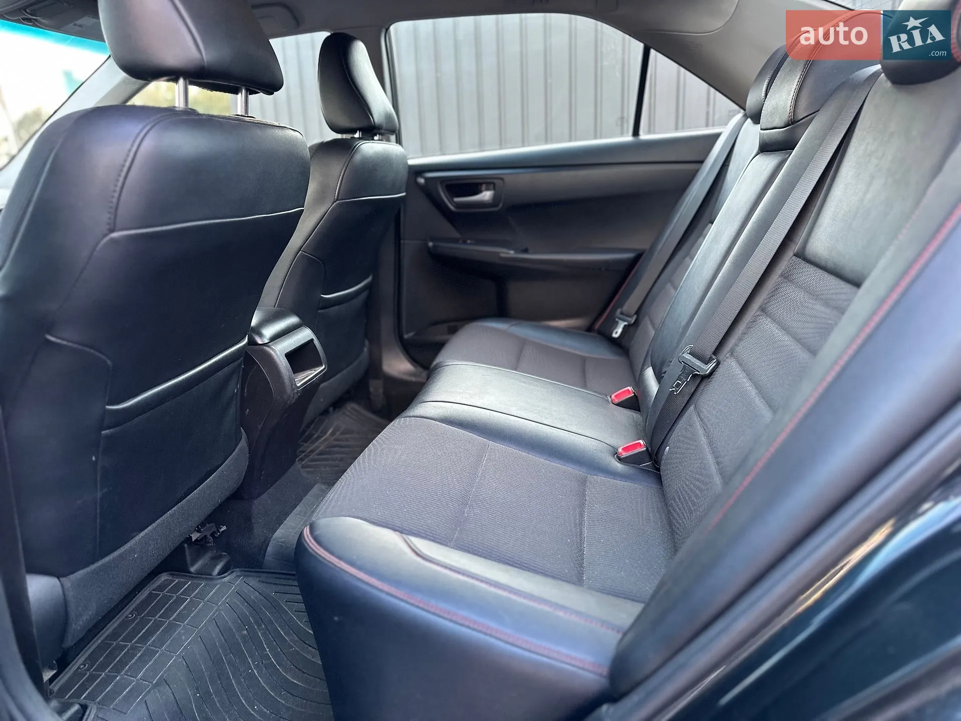 2016 Toyota Camry - мініатюра 12