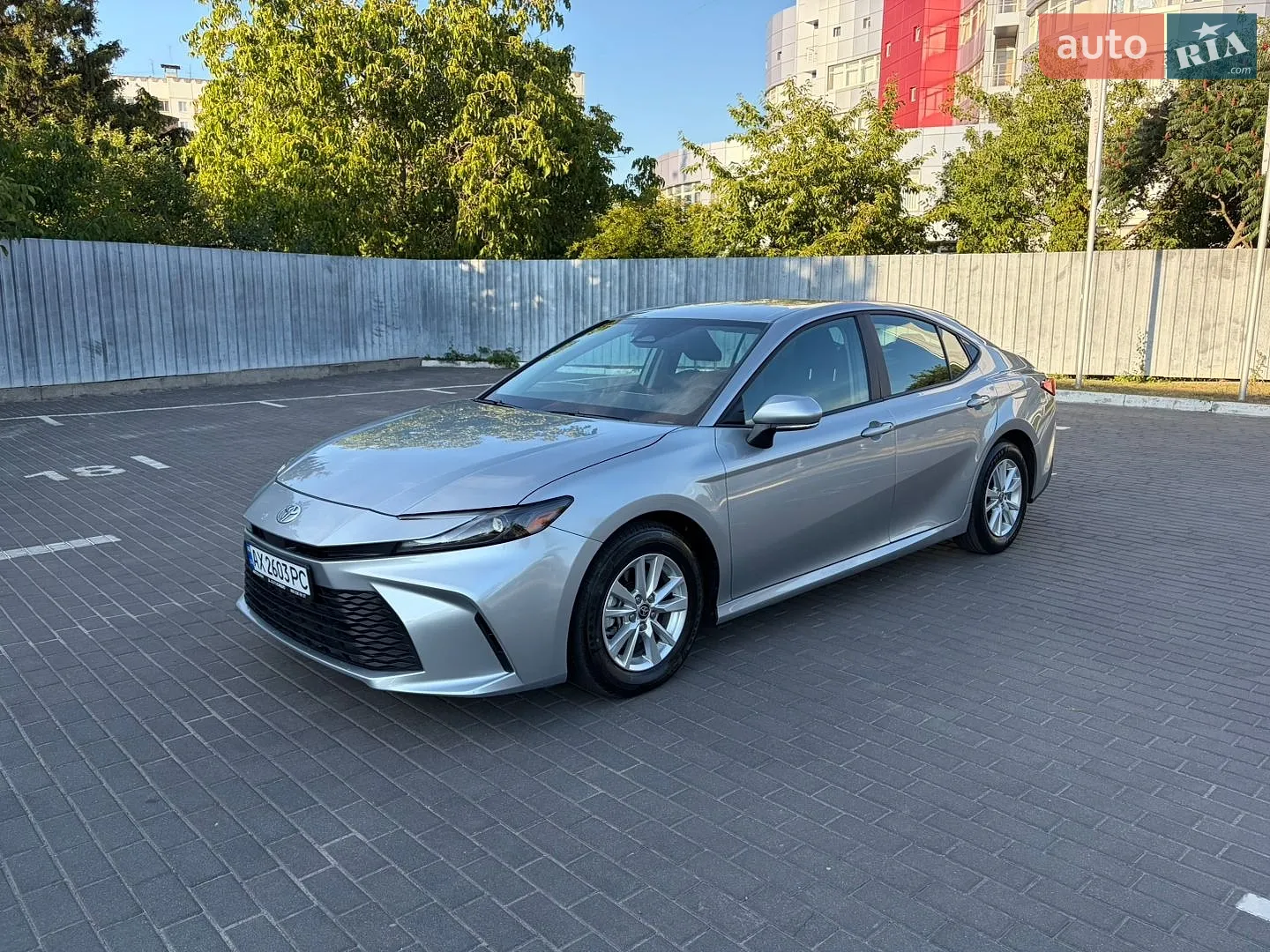 2025 Toyota Camry - мініатюра 3