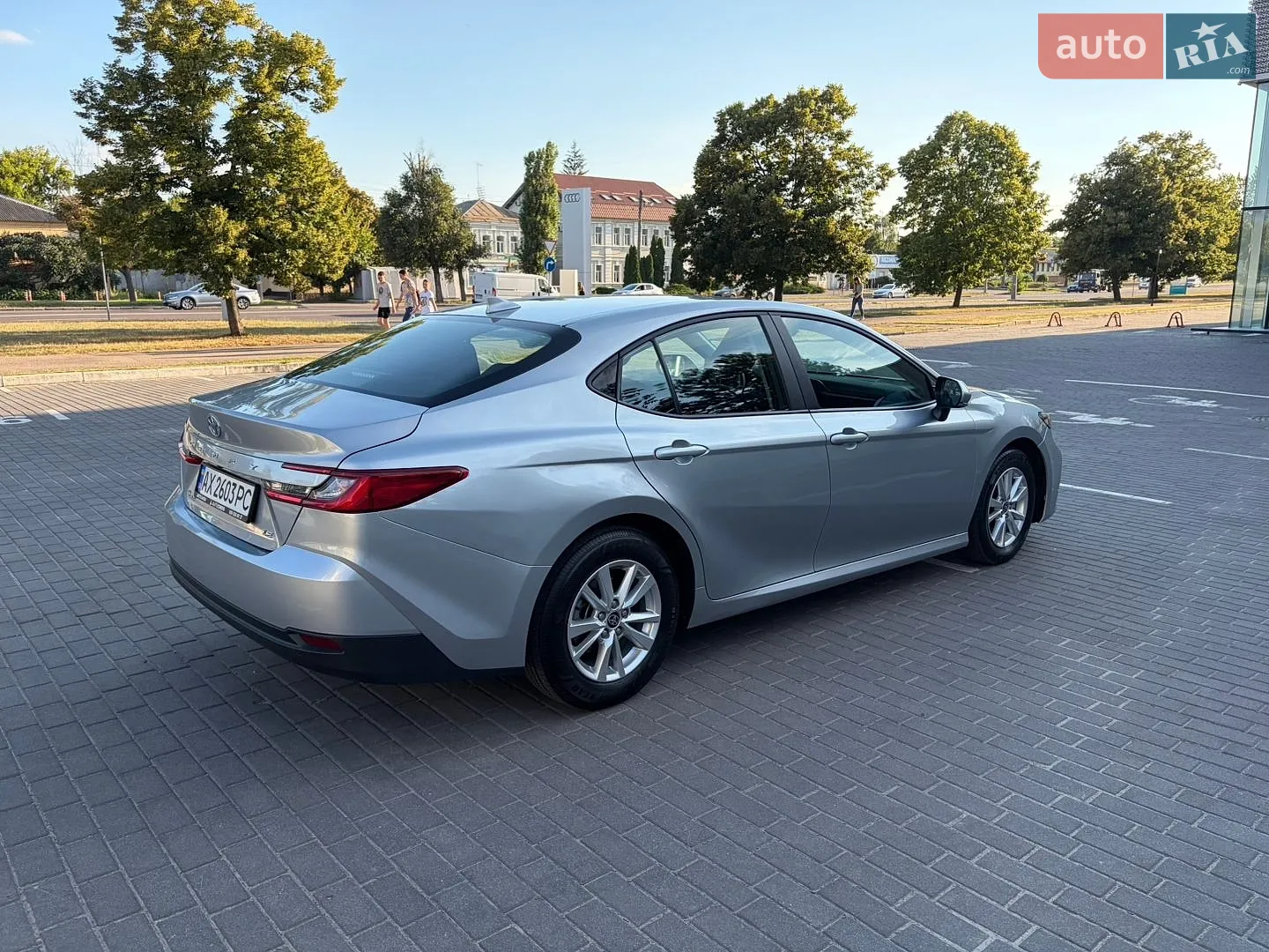 2025 Toyota Camry - мініатюра 7