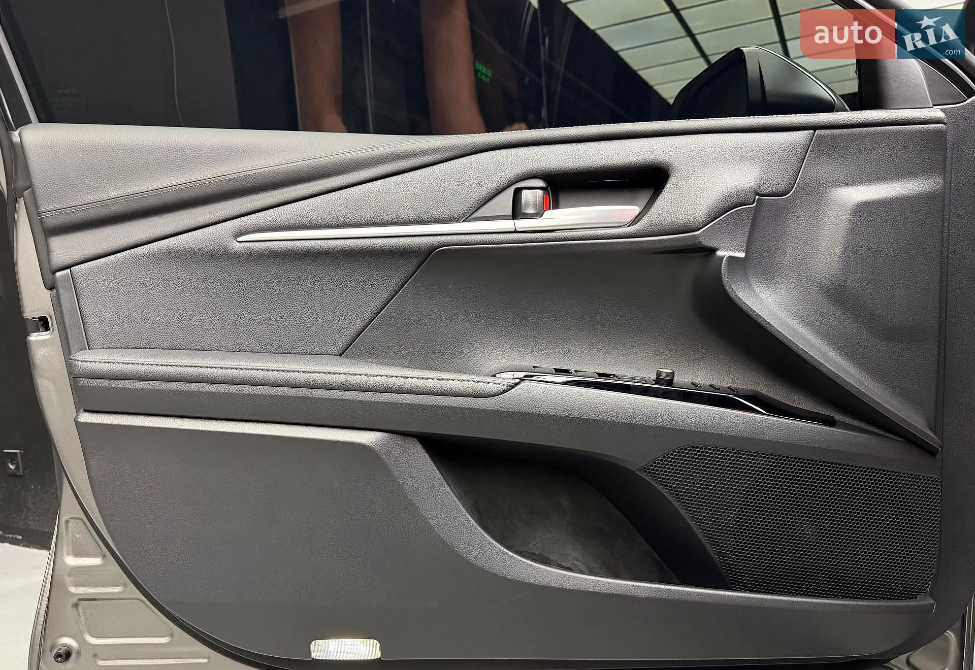 2025 Toyota Camry - мініатюра 25