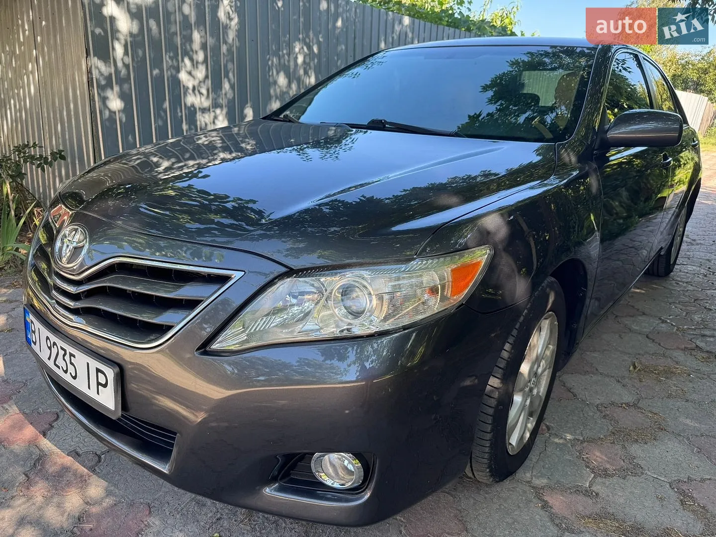 2011 Toyota Camry - фото 1