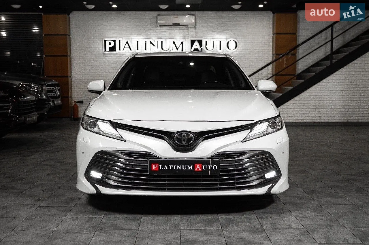 2018 Toyota Camry - мініатюра 2
