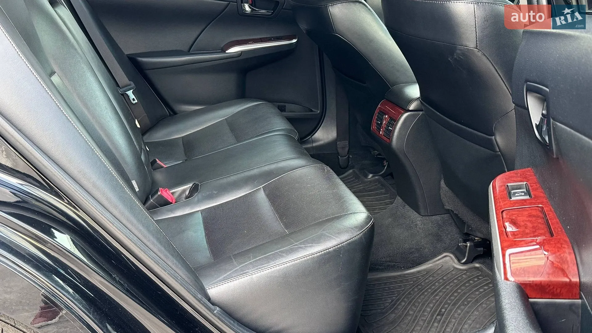 2011 Toyota Camry - мініатюра 19