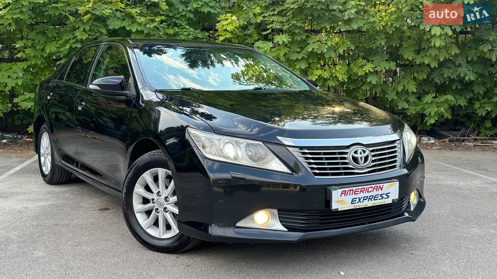 2011 Toyota Camry - фото 1