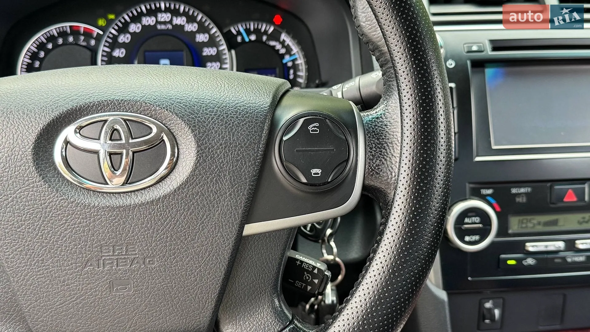 2011 Toyota Camry - мініатюра 17