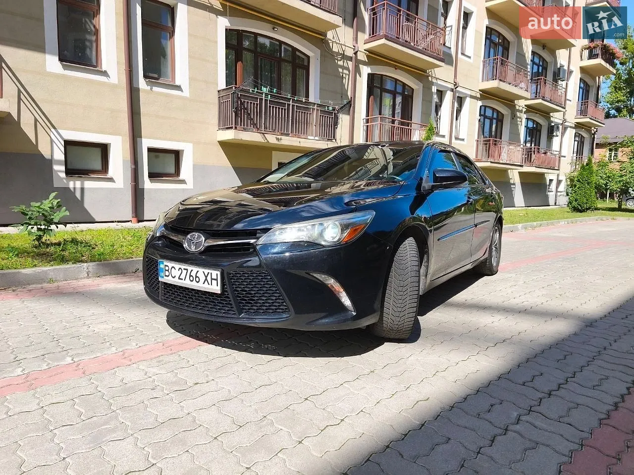 2015 Toyota Camry - фото 1