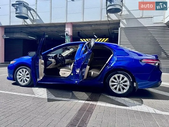 2017 Toyota Camry - мініатюра 12